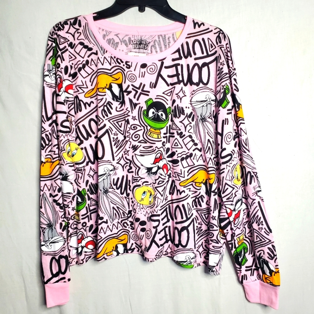 Pink looney tunes long sleeves novelty print lightweight top